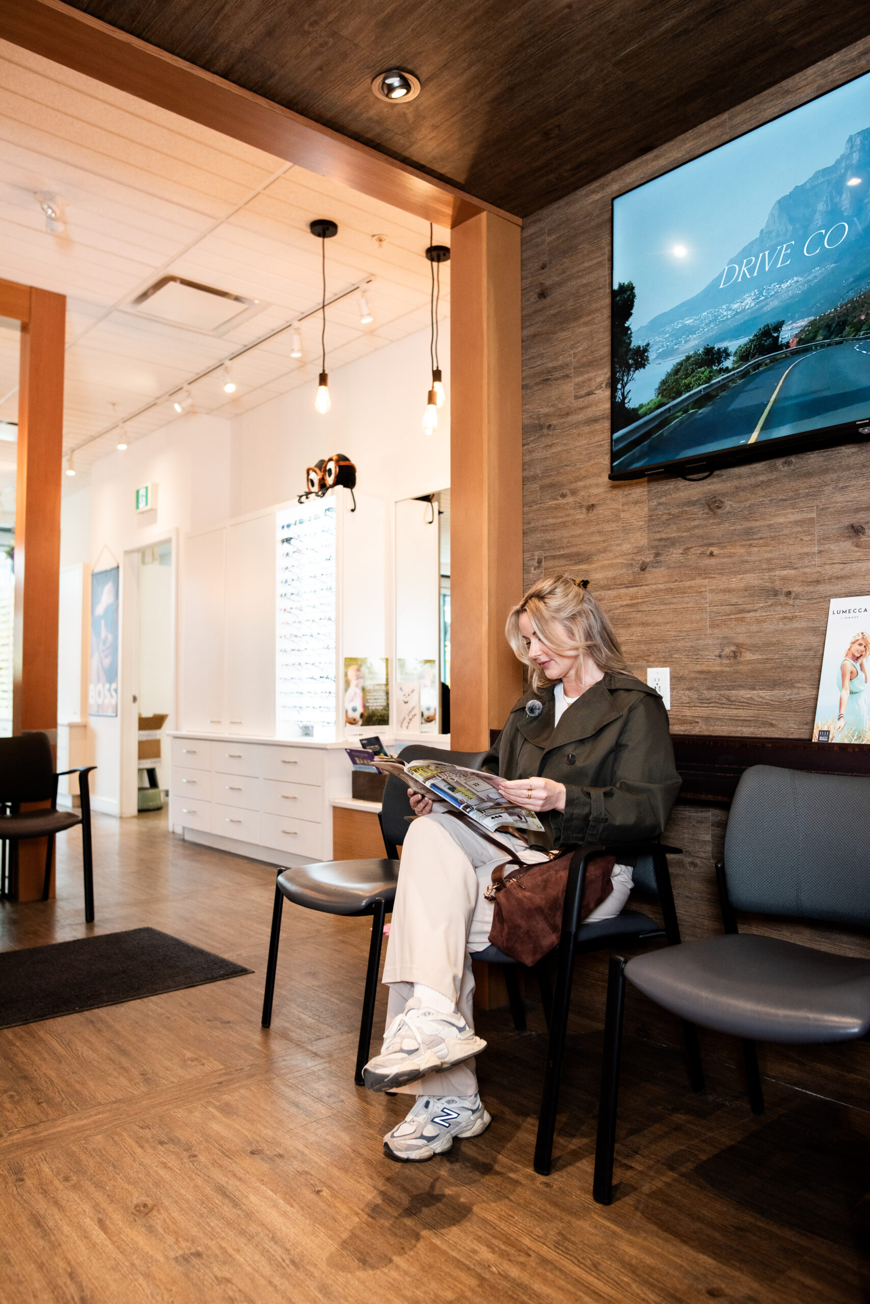 what to expect at your eye doctors appointment in kamloops bc at nicola eye care waiting room, great service, coffee, friendly staff